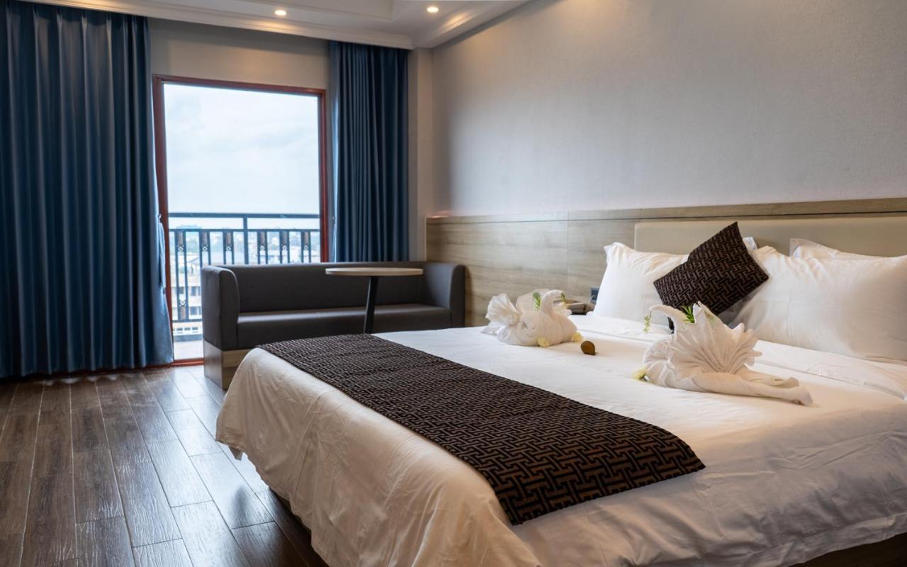 G.C Royal Hotel Akra Dış mekan fotoğraf