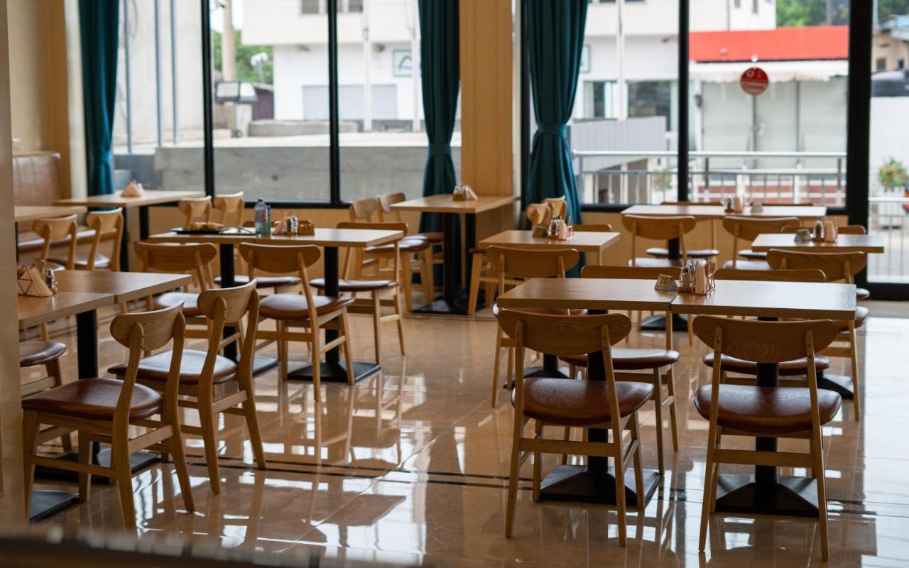 G.C Royal Hotel Akra Dış mekan fotoğraf