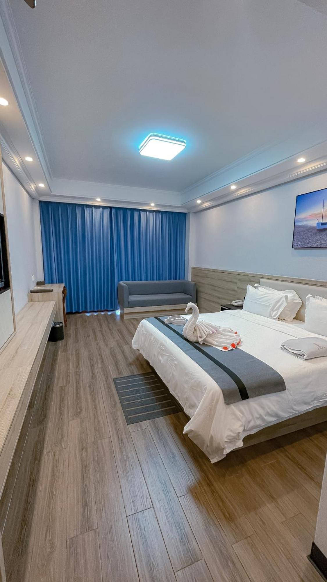 G.C Royal Hotel Akra Dış mekan fotoğraf